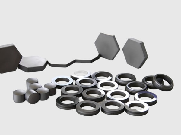Baldosas de Carburo de Silicio (SiC) de Alto Desempeño para Ductos de Gases de Combustión